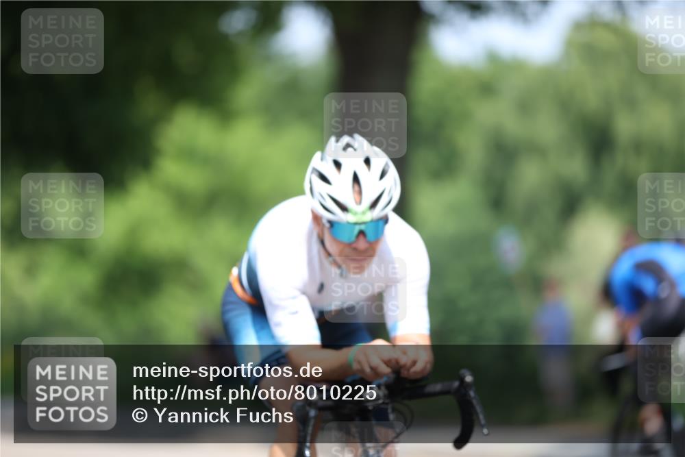 15.06.2025 - 7 Türme Triathlon Yannick Fuchs http://msf.ph/oto/8010225 15.06.2025 12:44:00 Radfahren 233, 561 meine-sportfotos.de