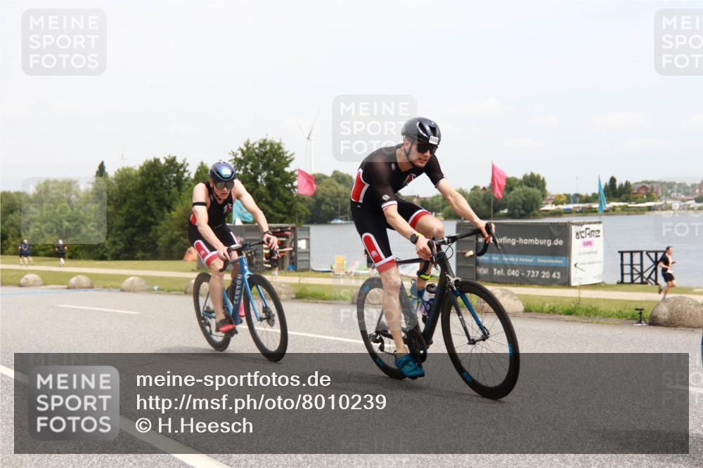21.06.2025 - 27. Vierlanden-Triathlon H.Heesch http://msf.ph/oto/8010239 15.06.2025 12:34:47 Radfahren 911, 912, 1019, 1020, 1022, 1023, 1073, 1074, 1075, 1076 meine-sportfotos.de