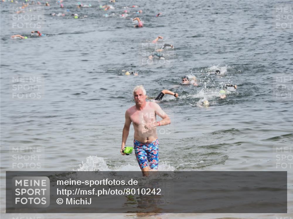21.06.2025 - 27. Vierlanden-Triathlon MichiJ http://msf.ph/oto/8010242 15.06.2026 10:13:24 Schwimmen 623 meine-sportfotos.de