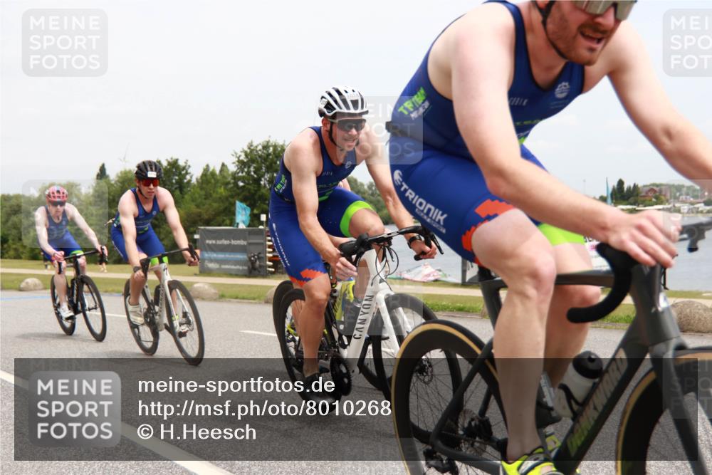 21.06.2025 - 27. Vierlanden-Triathlon H.Heesch http://msf.ph/oto/8010268 15.06.2025 12:35:02 Radfahren 811, 1014, 1015, 1016, 1017, 1018 meine-sportfotos.de