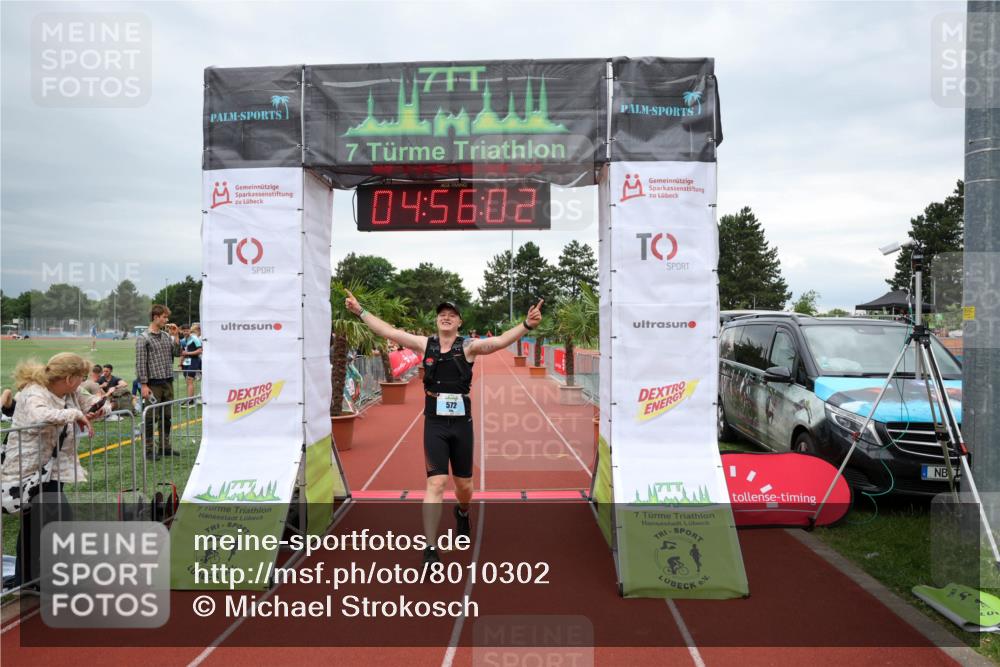 15.06.2025 - 7 Türme Triathlon Michael Strokosch http://msf.ph/oto/8010302 15.06.2025 14:56:02 Ziel 572 meine-sportfotos.de