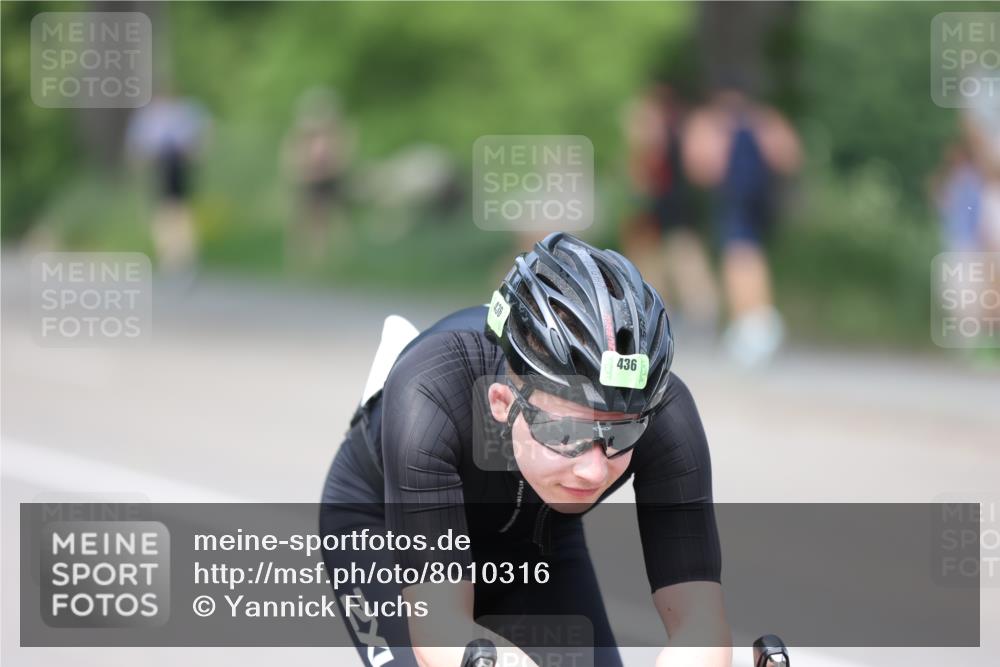 15.06.2025 - 7 Türme Triathlon Yannick Fuchs http://msf.ph/oto/8010316 15.06.2025 13:25:16 Radfahren 436, 470 meine-sportfotos.de