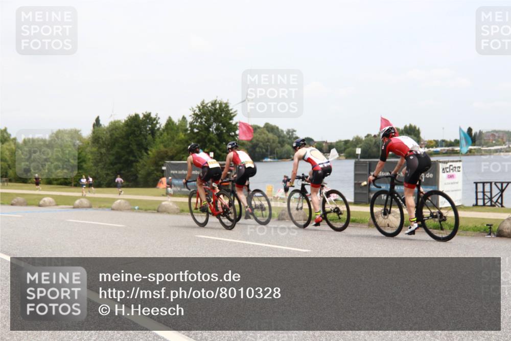 21.06.2025 - 27. Vierlanden-Triathlon H.Heesch http://msf.ph/oto/8010328 15.06.2025 12:35:57 Radfahren 1069, 1070, 1071, 1072 meine-sportfotos.de