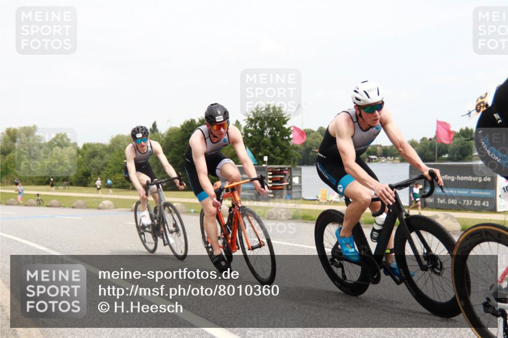 21.06.2025 - 27. Vierlanden-Triathlon H.Heesch http://msf.ph/oto/8010360 15.06.2025 12:36:15 Radfahren 1024, 1025, 1026, 1027 meine-sportfotos.de