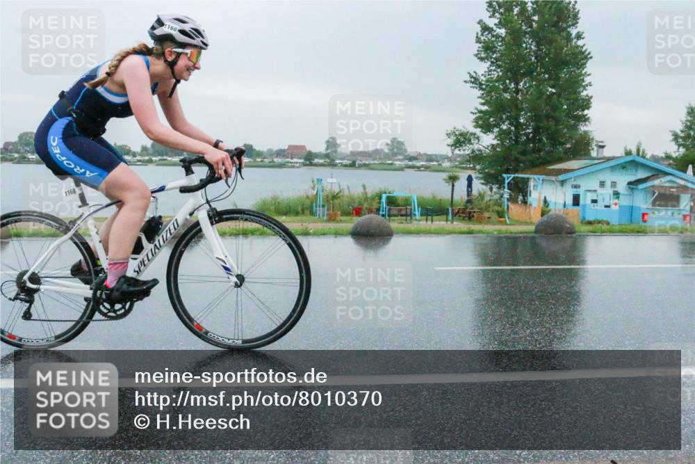 21.06.2025 - 27. Vierlanden-Triathlon H.Heesch http://msf.ph/oto/8010370 15.06.2025 13:49:42 Radfahren 1168 meine-sportfotos.de