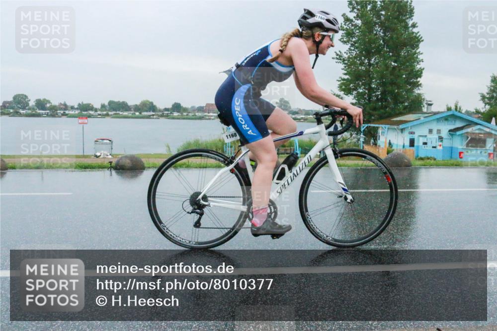 21.06.2025 - 27. Vierlanden-Triathlon H.Heesch http://msf.ph/oto/8010377 15.06.2025 13:49:43 Radfahren 1168 meine-sportfotos.de