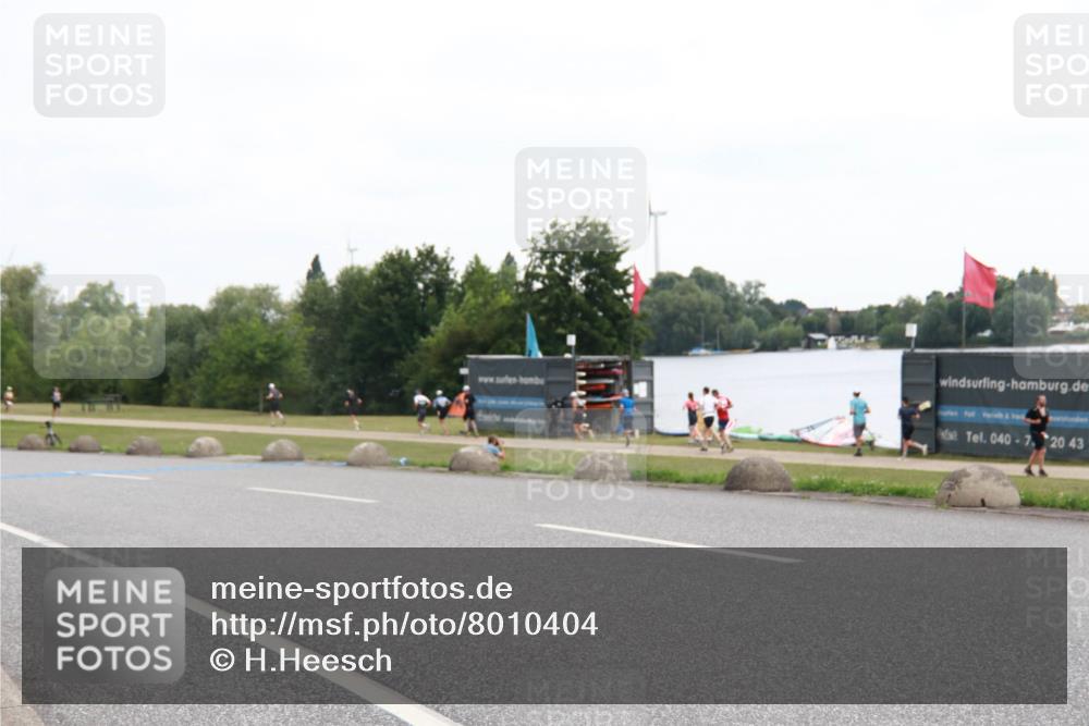 21.06.2025 - 27. Vierlanden-Triathlon H.Heesch http://msf.ph/oto/8010404 15.06.2025 12:53:23 Radfahren  meine-sportfotos.de