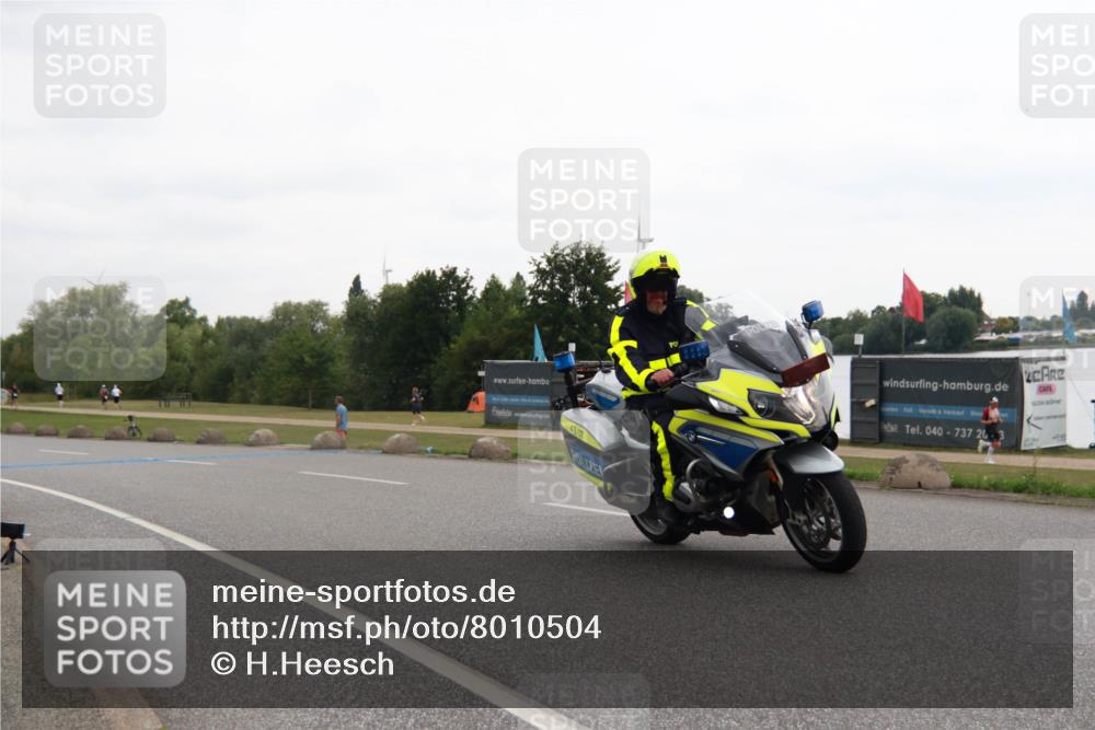 21.06.2025 - 27. Vierlanden-Triathlon H.Heesch http://msf.ph/oto/8010504 15.06.2025 12:56:48 Radfahren 903 meine-sportfotos.de