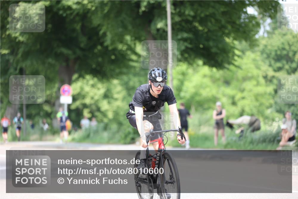 15.06.2025 - 7 Türme Triathlon Yannick Fuchs http://msf.ph/oto/8010600 15.06.2025 13:25:41 Radfahren 536, 626, 862 meine-sportfotos.de