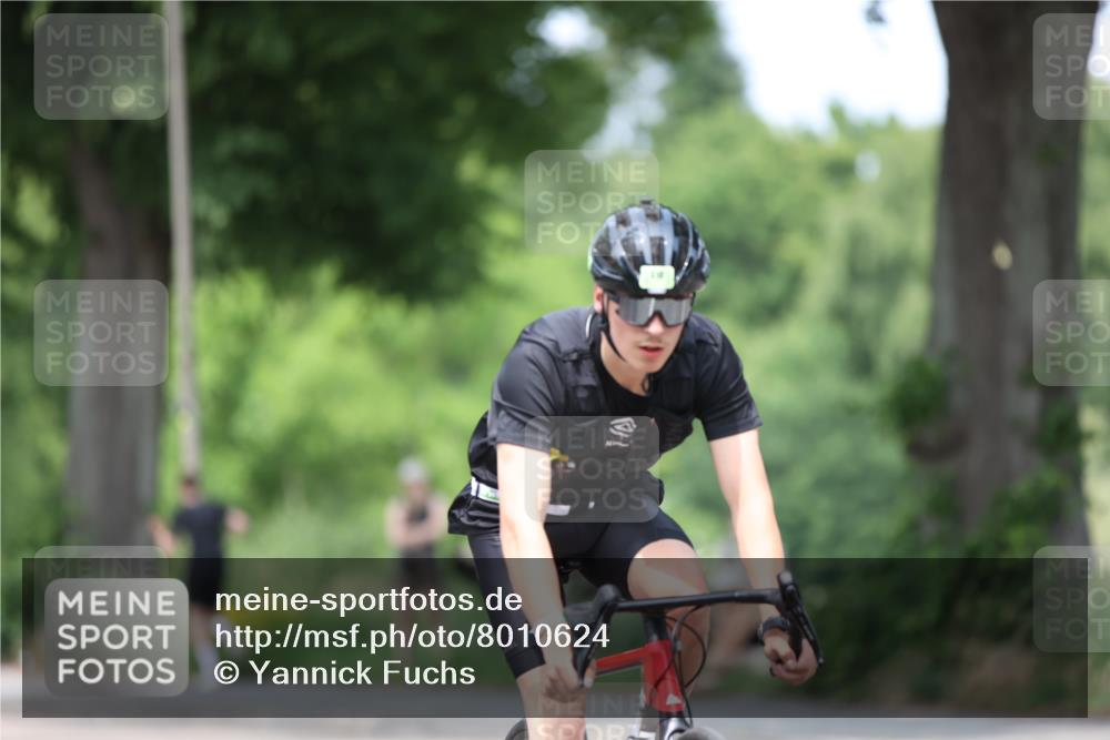 15.06.2025 - 7 Türme Triathlon Yannick Fuchs http://msf.ph/oto/8010624 15.06.2025 13:25:42 Radfahren 626, 862 meine-sportfotos.de