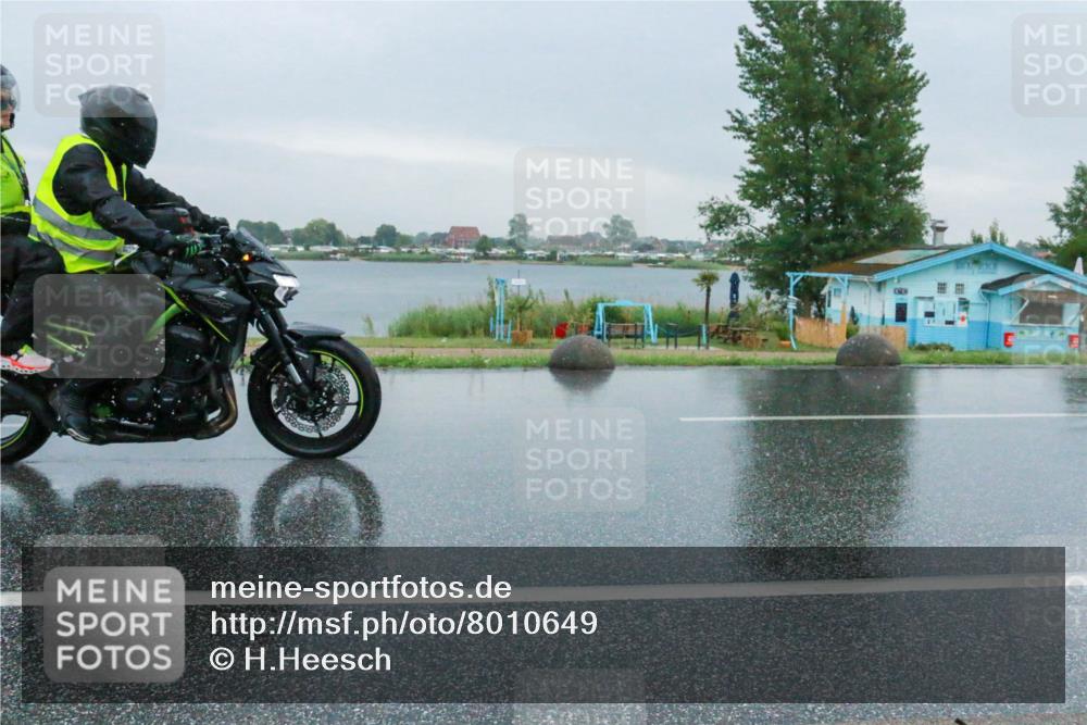 21.06.2025 - 27. Vierlanden-Triathlon H.Heesch http://msf.ph/oto/8010649 15.06.2025 13:51:39 Radfahren 1280 meine-sportfotos.de