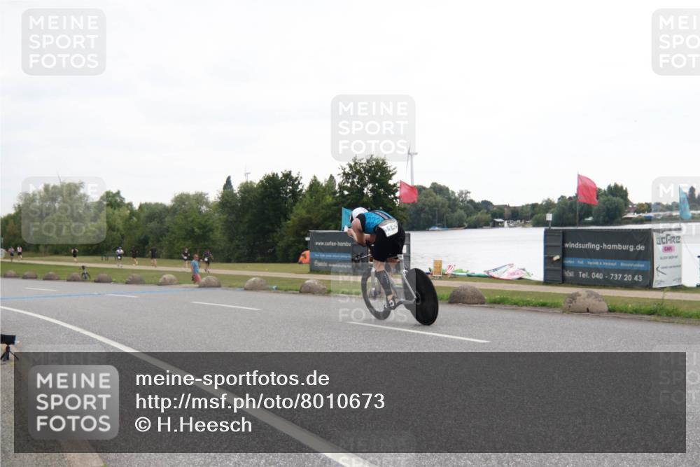 21.06.2025 - 27. Vierlanden-Triathlon H.Heesch http://msf.ph/oto/8010673 15.06.2025 12:58:43 Radfahren 1141 meine-sportfotos.de