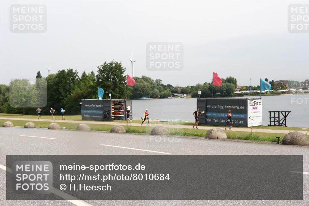 15.06.2025 - 27. Vierlanden-Triathlon H.Heesch http://msf.ph/oto/8010684 15.06.2025 11:01:05 Radfahren 203, 695 meine-sportfotos.de
