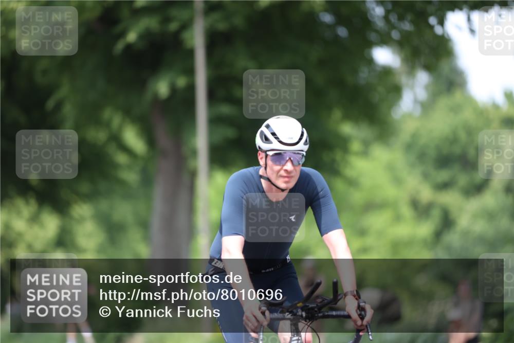 15.06.2025 - 7 Türme Triathlon Yannick Fuchs http://msf.ph/oto/8010696 15.06.2025 13:25:45 Radfahren 562, 626, 734 meine-sportfotos.de