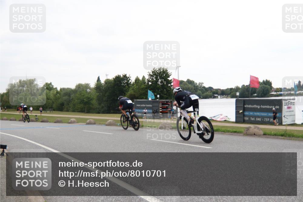 21.06.2025 - 27. Vierlanden-Triathlon H.Heesch http://msf.ph/oto/8010701 15.06.2025 12:58:51 Radfahren 1102, 1114, 1141, 1145, 1158 meine-sportfotos.de