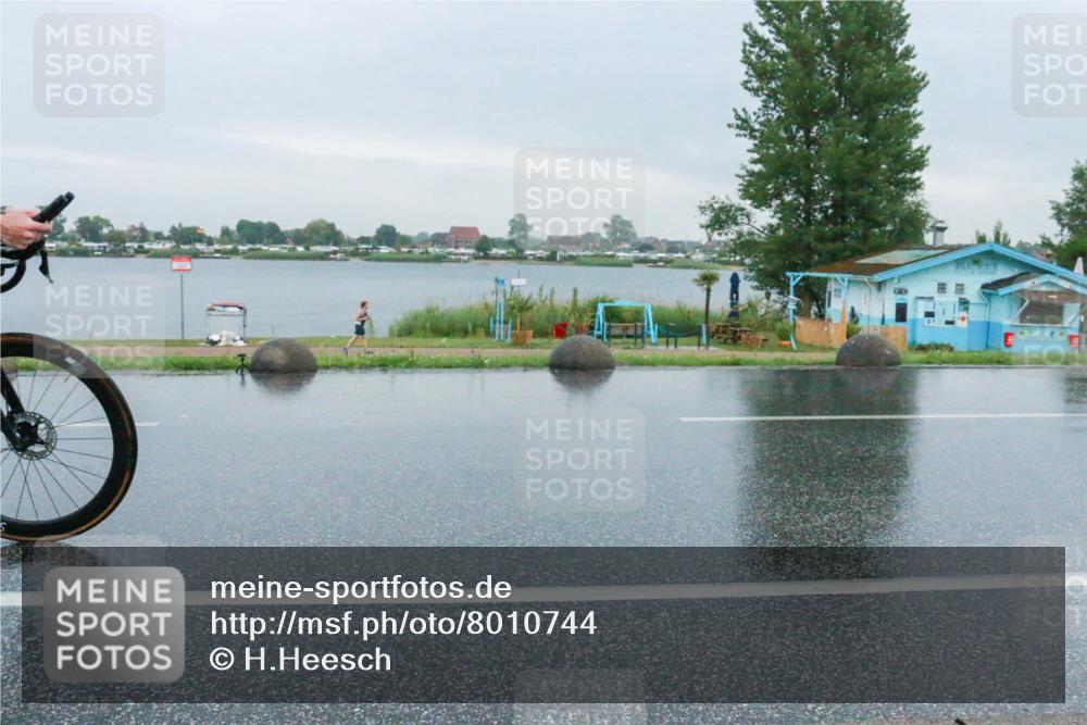 21.06.2025 - 27. Vierlanden-Triathlon H.Heesch http://msf.ph/oto/8010744 15.06.2025 13:52:32 Radfahren 1253 meine-sportfotos.de