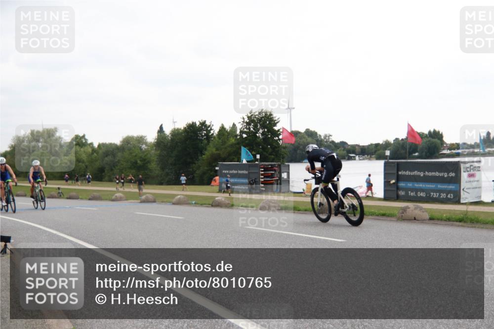 21.06.2025 - 27. Vierlanden-Triathlon H.Heesch http://msf.ph/oto/8010765 15.06.2025 12:59:22 Radfahren 1053, 1054, 1055, 1056, 1103, 1153, 1162 meine-sportfotos.de