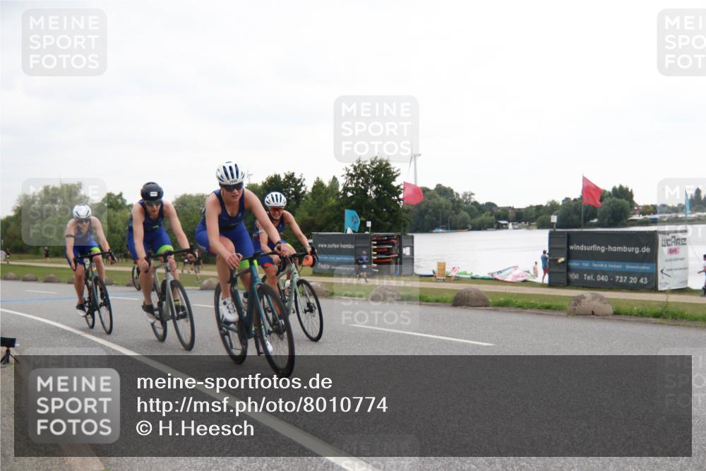 21.06.2025 - 27. Vierlanden-Triathlon H.Heesch http://msf.ph/oto/8010774 15.06.2025 12:59:23 Radfahren 1053, 1054, 1055, 1056, 1103, 1153 meine-sportfotos.de