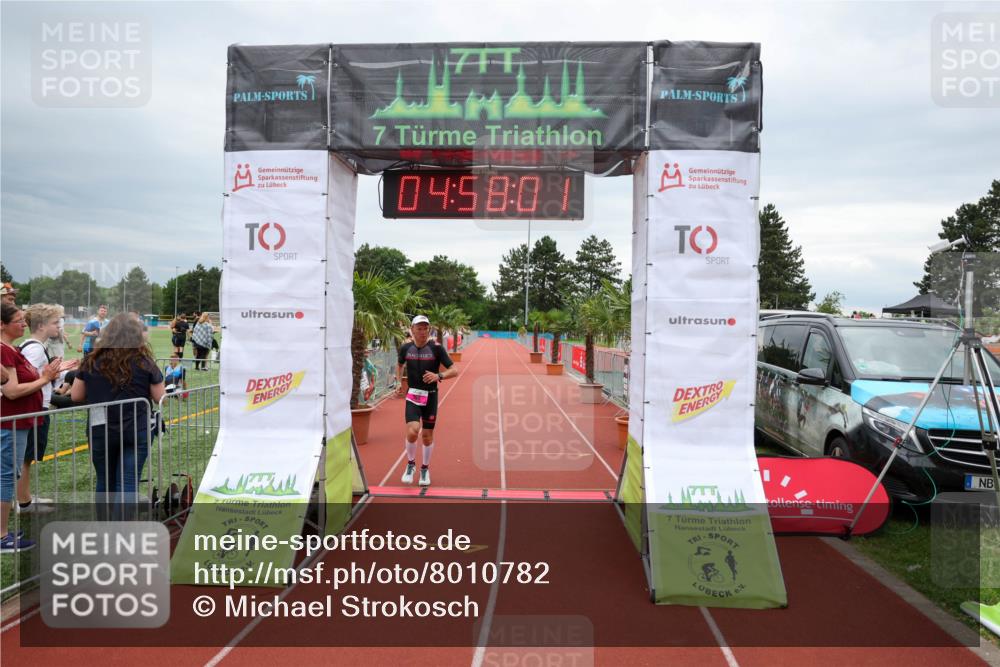 15.06.2025 - 7 Türme Triathlon Michael Strokosch http://msf.ph/oto/8010782 15.06.2025 14:58:01 Ziel 646 meine-sportfotos.de