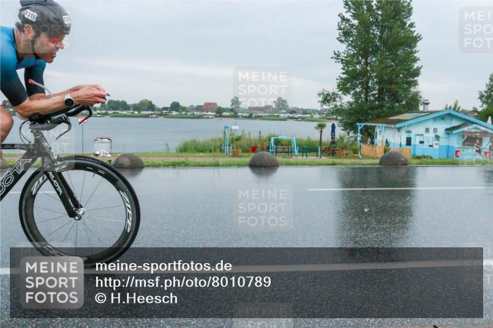 21.06.2025 - 27. Vierlanden-Triathlon H.Heesch http://msf.ph/oto/8010789 15.06.2025 13:54:06 Radfahren 1310 meine-sportfotos.de
