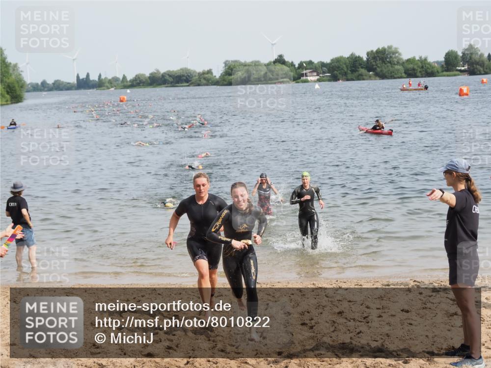 21.06.2025 - 27. Vierlanden-Triathlon MichiJ http://msf.ph/oto/8010822 15.06.2026 10:13:39 Schwimmen 545, 585, 622 meine-sportfotos.de