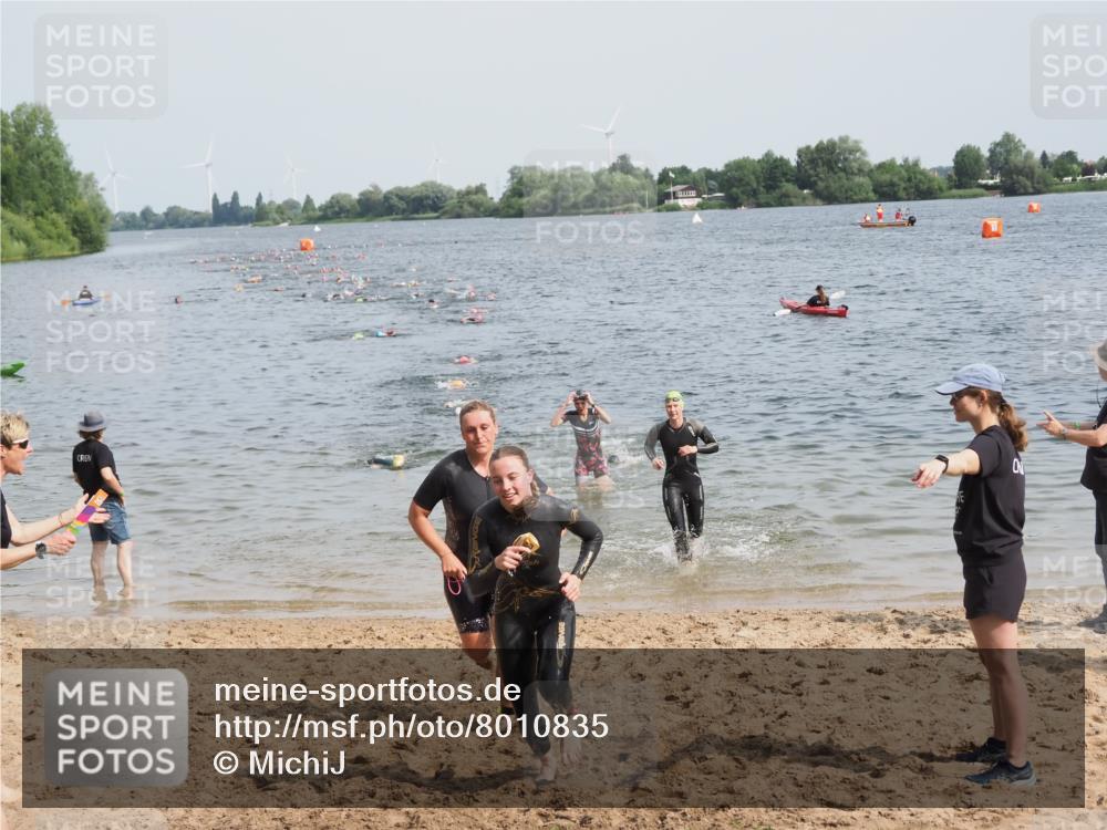 21.06.2025 - 27. Vierlanden-Triathlon MichiJ http://msf.ph/oto/8010835 15.06.2026 10:13:40 Schwimmen 513, 545, 585, 622 meine-sportfotos.de