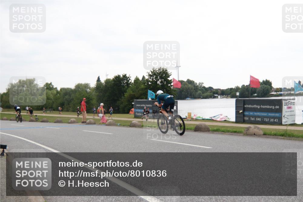 21.06.2025 - 27. Vierlanden-Triathlon H.Heesch http://msf.ph/oto/8010836 15.06.2025 12:59:46 Radfahren 1137, 1138, 1154 meine-sportfotos.de