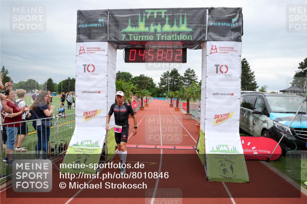 15.06.2025 - 7 Türme Triathlon Michael Strokosch http://msf.ph/oto/8010846 15.06.2025 14:58:02 Ziel 646 meine-sportfotos.de