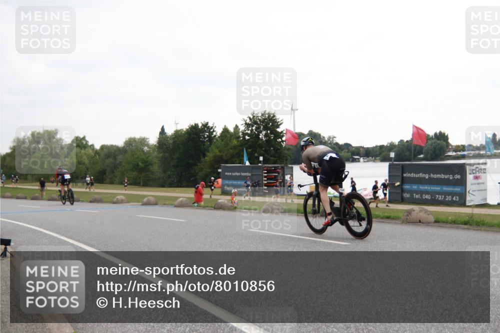 21.06.2025 - 27. Vierlanden-Triathlon H.Heesch http://msf.ph/oto/8010856 15.06.2025 12:59:51 Radfahren 1126, 1138, 1154, 1157 meine-sportfotos.de