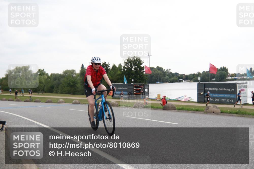 21.06.2025 - 27. Vierlanden-Triathlon H.Heesch http://msf.ph/oto/8010869 15.06.2025 12:59:58 Radfahren 973, 1126, 1157 meine-sportfotos.de