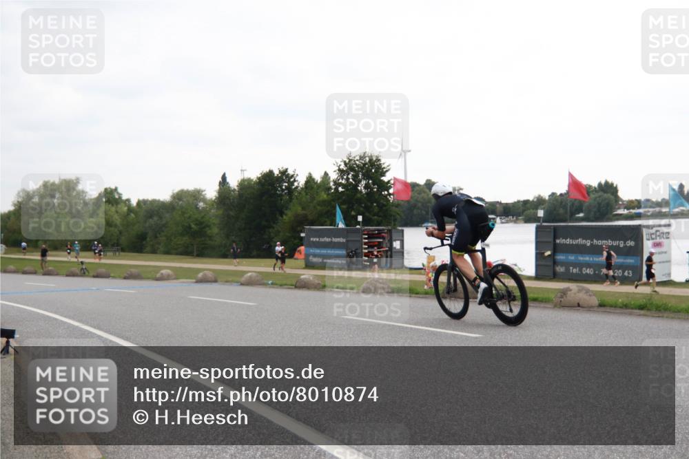 21.06.2025 - 27. Vierlanden-Triathlon H.Heesch http://msf.ph/oto/8010874 15.06.2025 12:59:59 Radfahren 973, 1126, 1143 meine-sportfotos.de