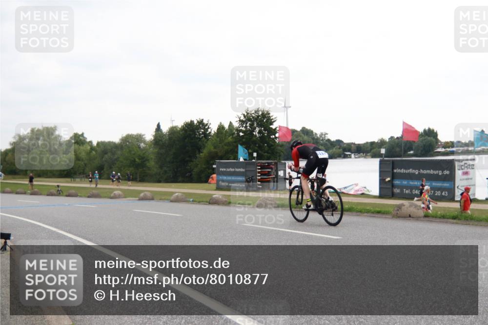 21.06.2025 - 27. Vierlanden-Triathlon H.Heesch http://msf.ph/oto/8010877 15.06.2025 13:00:04 Radfahren 1115, 1143 meine-sportfotos.de