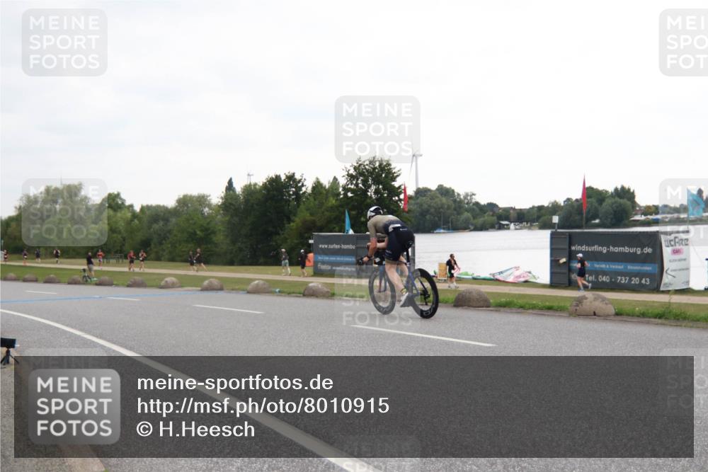 21.06.2025 - 27. Vierlanden-Triathlon H.Heesch http://msf.ph/oto/8010915 15.06.2025 13:00:25 Radfahren 1128, 1136, 1155 meine-sportfotos.de