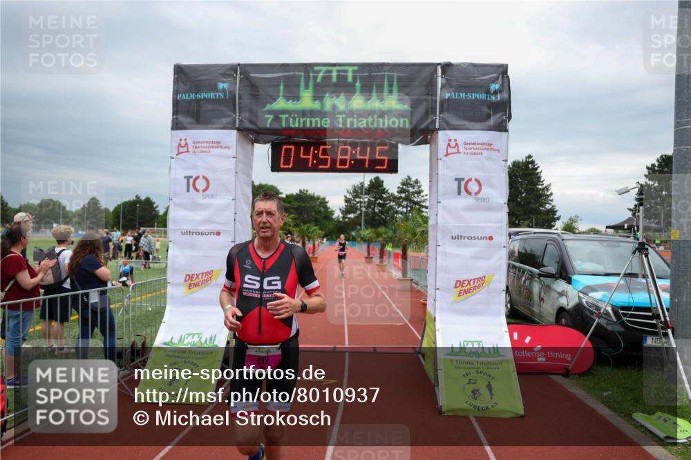 15.06.2025 - 7 Türme Triathlon Michael Strokosch http://msf.ph/oto/8010937 15.06.2025 14:58:45 Ziel 212, 221 meine-sportfotos.de