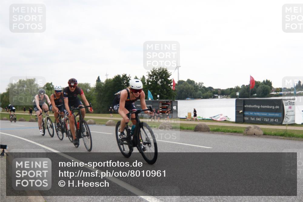 21.06.2025 - 27. Vierlanden-Triathlon H.Heesch http://msf.ph/oto/8010961 15.06.2025 13:00:34 Radfahren 1057, 1058, 1059, 1060, 1112, 1120, 1123, 1146, 1161 meine-sportfotos.de