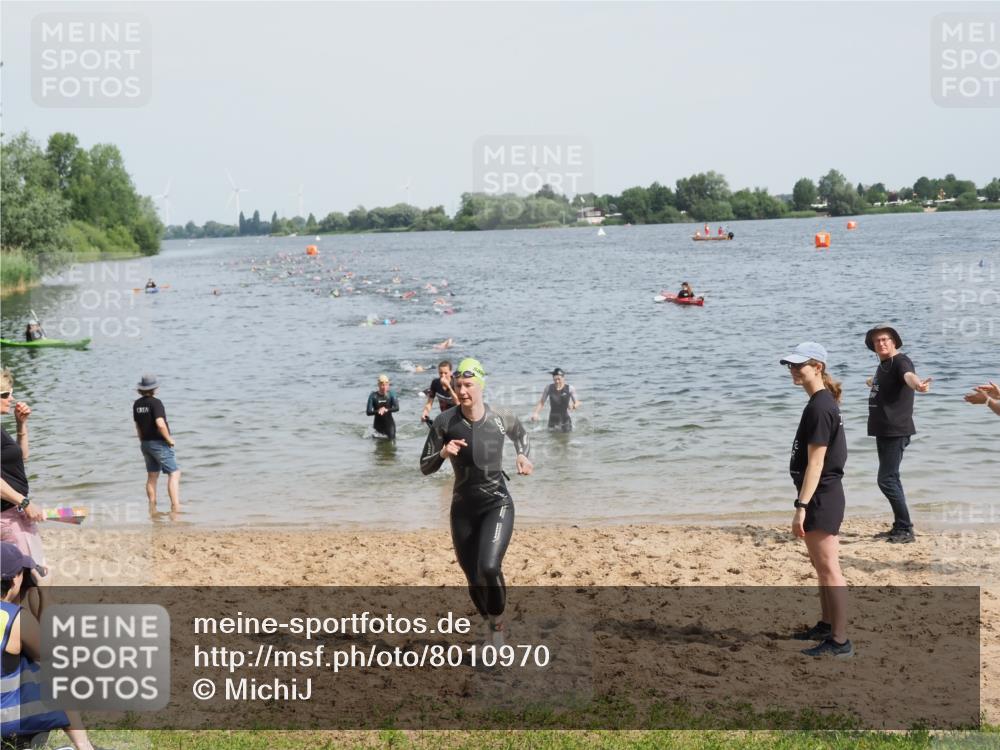 21.06.2025 - 27. Vierlanden-Triathlon MichiJ http://msf.ph/oto/8010970 15.06.2026 10:13:43 Schwimmen 513, 540, 545, 585, 622 meine-sportfotos.de