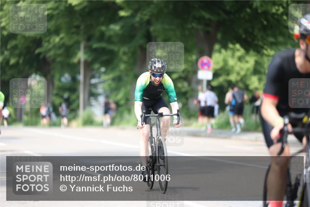 15.06.2025 - 7 Türme Triathlon Yannick Fuchs http://msf.ph/oto/8011006 15.06.2025 13:25:57 Radfahren 294, 769, 855, 887, 939, 955 meine-sportfotos.de