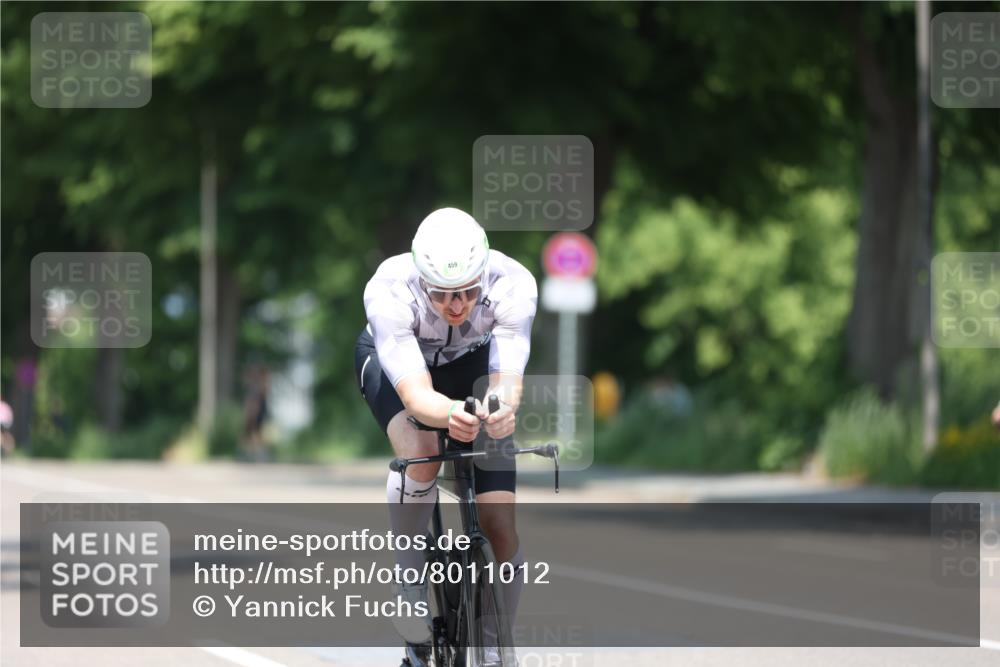 15.06.2025 - 7 Türme Triathlon Yannick Fuchs http://msf.ph/oto/8011012 15.06.2025 12:44:59 Radfahren  meine-sportfotos.de