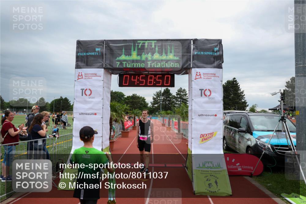 15.06.2025 - 7 Türme Triathlon Michael Strokosch http://msf.ph/oto/8011037 15.06.2025 14:58:50 Ziel 212, 221 meine-sportfotos.de