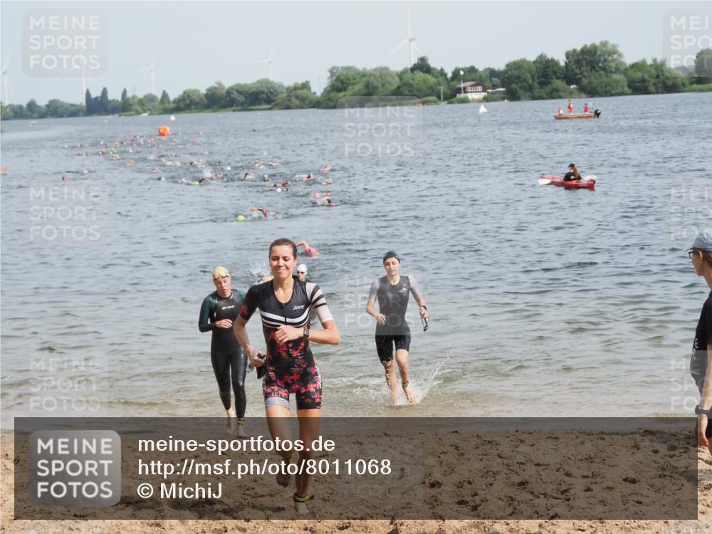21.06.2025 - 27. Vierlanden-Triathlon MichiJ http://msf.ph/oto/8011068 15.06.2026 10:13:48 Schwimmen 490, 513, 540, 545, 622 meine-sportfotos.de