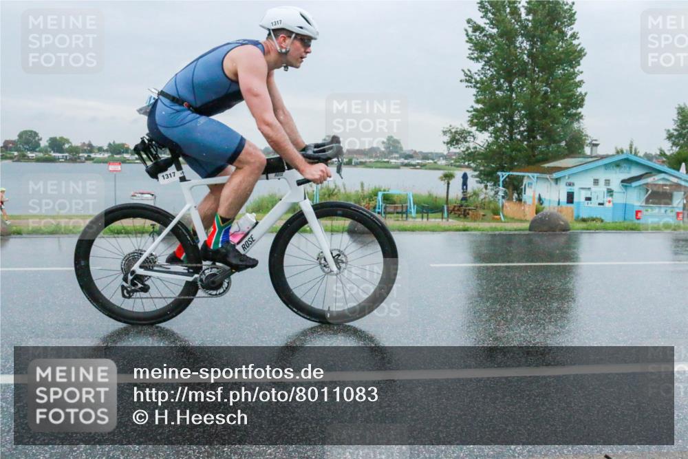21.06.2025 - 27. Vierlanden-Triathlon H.Heesch http://msf.ph/oto/8011083 15.06.2025 13:56:25 Radfahren 1306, 1317 meine-sportfotos.de