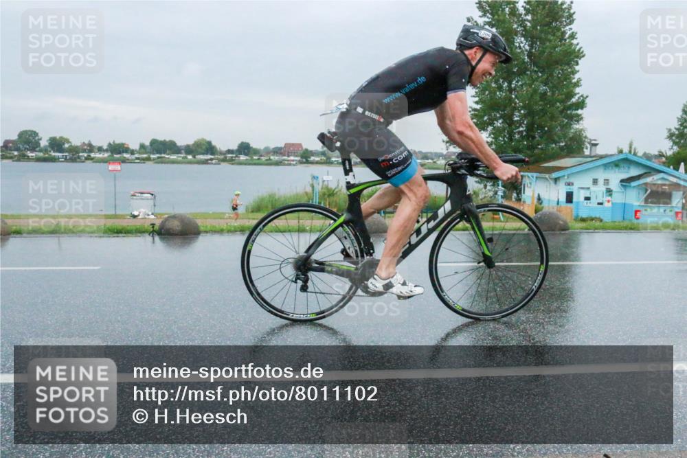 21.06.2025 - 27. Vierlanden-Triathlon H.Heesch http://msf.ph/oto/8011102 15.06.2025 13:56:28 Radfahren 1258, 1306, 1317 meine-sportfotos.de