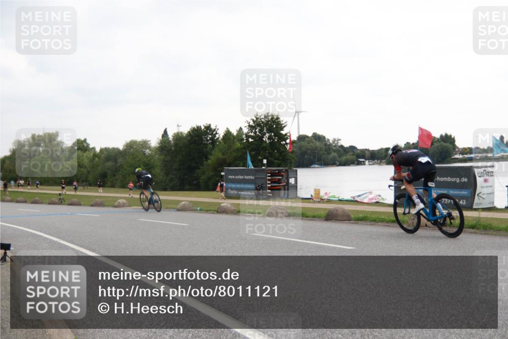 21.06.2025 - 27. Vierlanden-Triathlon H.Heesch http://msf.ph/oto/8011121 15.06.2025 13:01:22 Radfahren 1097, 1113, 1132, 1149 meine-sportfotos.de