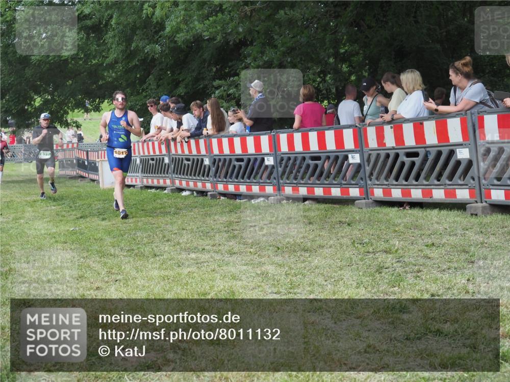 21.06.2025 - 27. Vierlanden-Triathlon KatJ http://msf.ph/oto/8011132 15.06.2025 13:05:54 Ziel 692, 837, 1017 meine-sportfotos.de