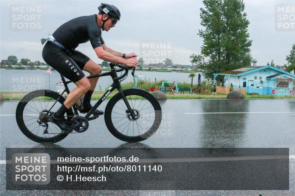 21.06.2025 - 27. Vierlanden-Triathlon H.Heesch http://msf.ph/oto/8011140 15.06.2025 13:56:37 Radfahren 1263, 1273 meine-sportfotos.de