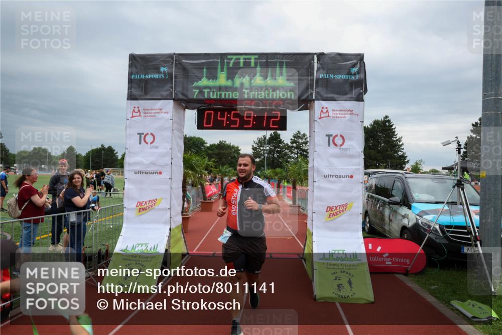 15.06.2025 - 7 Türme Triathlon Michael Strokosch http://msf.ph/oto/8011141 15.06.2025 14:59:12 Ziel  meine-sportfotos.de