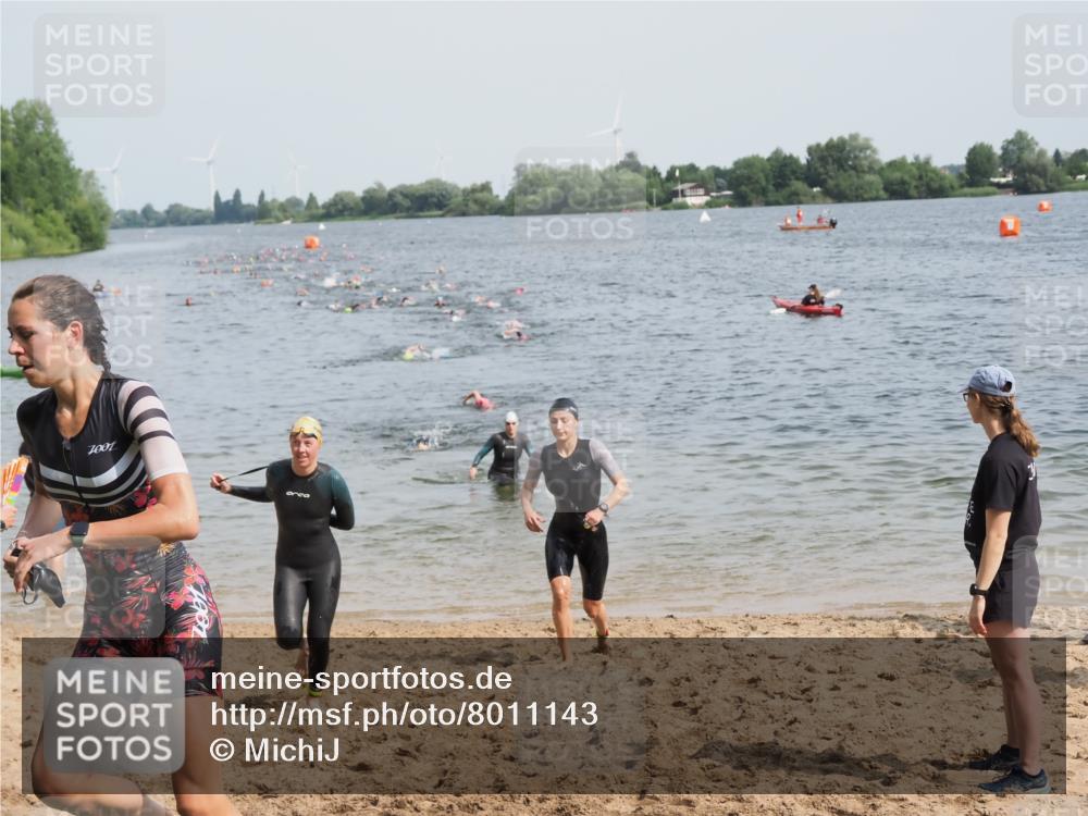 21.06.2025 - 27. Vierlanden-Triathlon MichiJ http://msf.ph/oto/8011143 15.06.2026 10:13:50 Schwimmen 490, 513, 540, 622 meine-sportfotos.de