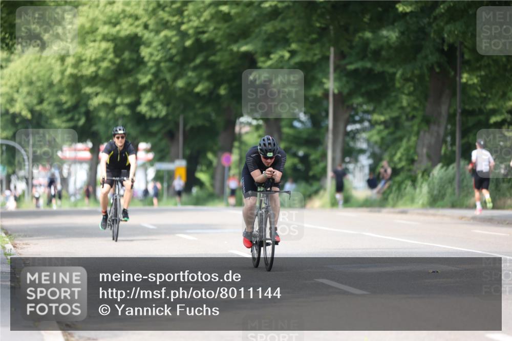 15.06.2025 - 7 Türme Triathlon Yannick Fuchs http://msf.ph/oto/8011144 15.06.2025 13:26:00 Radfahren 294, 855, 887, 939, 955 meine-sportfotos.de