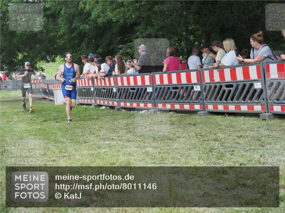 21.06.2025 - 27. Vierlanden-Triathlon KatJ http://msf.ph/oto/8011146 15.06.2025 13:05:54 Ziel 692, 837, 1017 meine-sportfotos.de