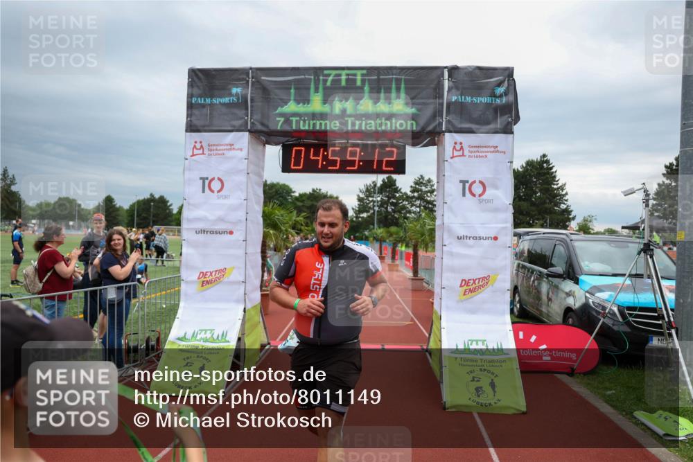 15.06.2025 - 7 Türme Triathlon Michael Strokosch http://msf.ph/oto/8011149 15.06.2025 14:59:12 Ziel  meine-sportfotos.de